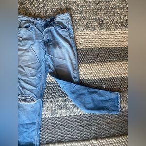 GLFRND ripped Blue Jean straight leg